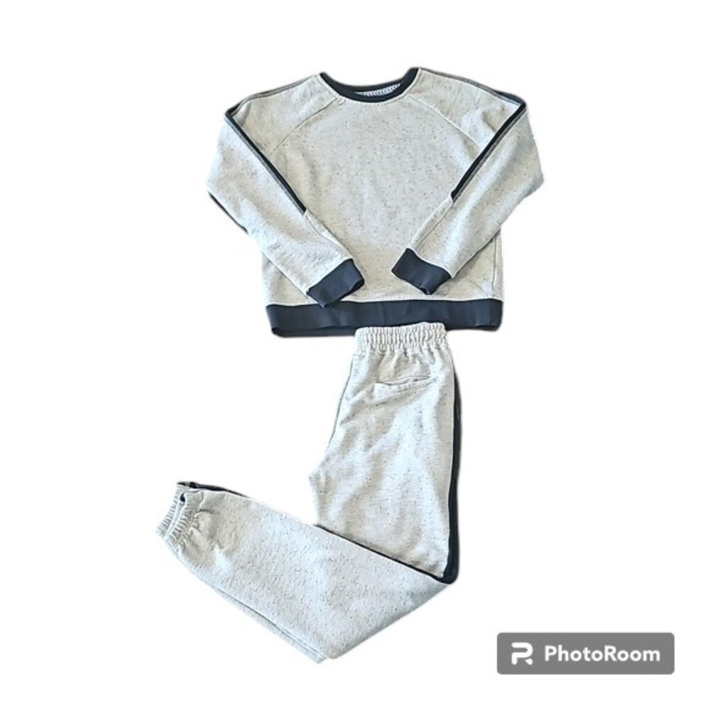 Boys 2 Piece Gray Sweatsuit Size 10/12